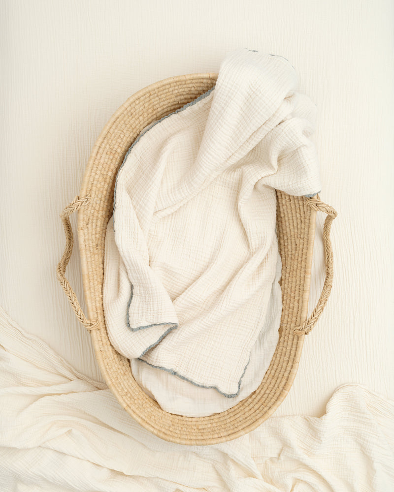 lace baby blanket / undyed