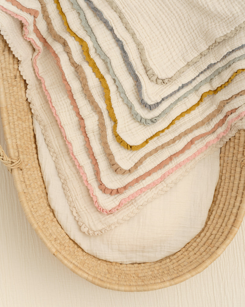 lace baby blanket / undyed