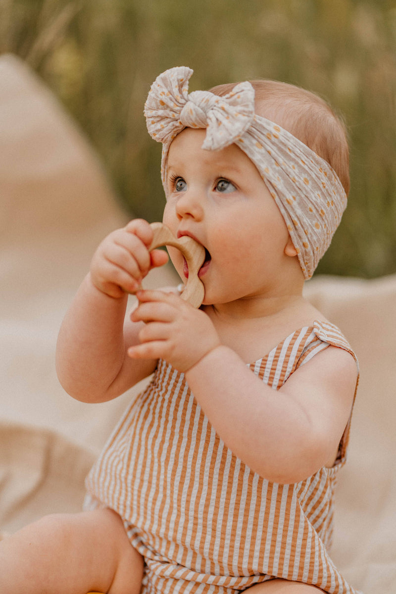 teether / flower