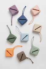 pacifier case / pine