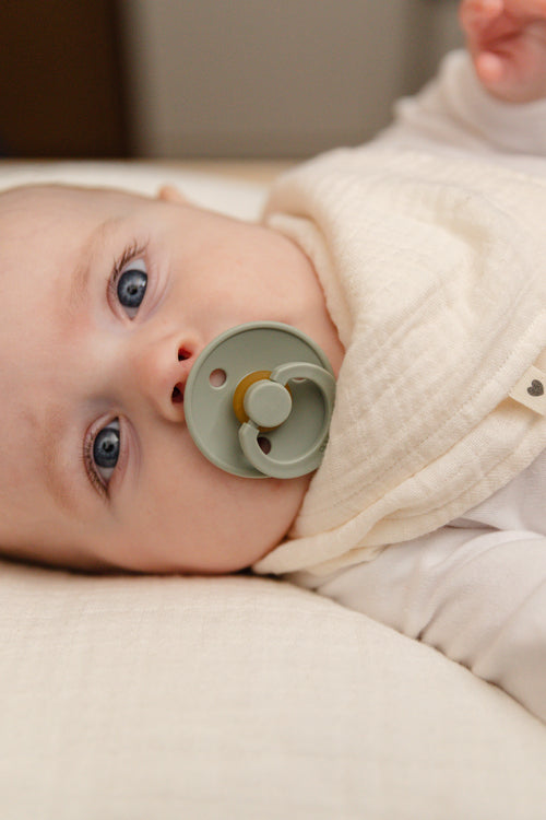 bandana bib / ivory