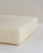 speckle fitted sheet / 2-layer gauze - ships oct. 10