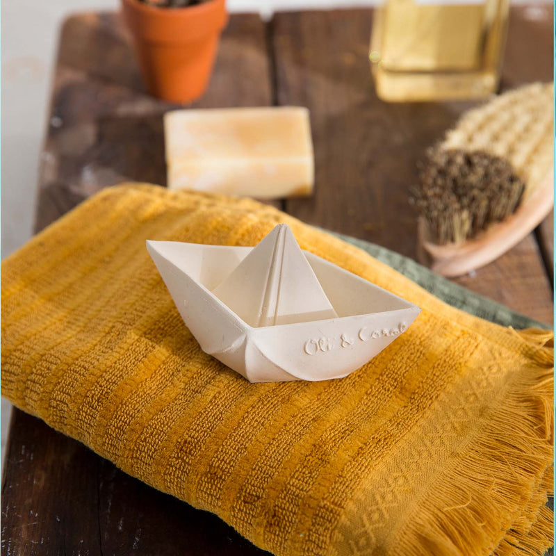 origami boat bath toy / white