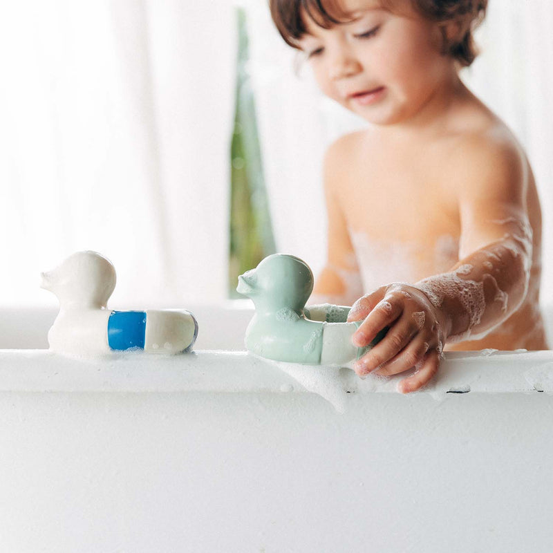 flo the floatie bath toy / mint
