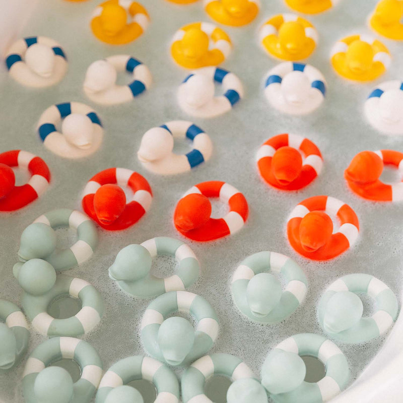 flo the floatie bath toy / mint