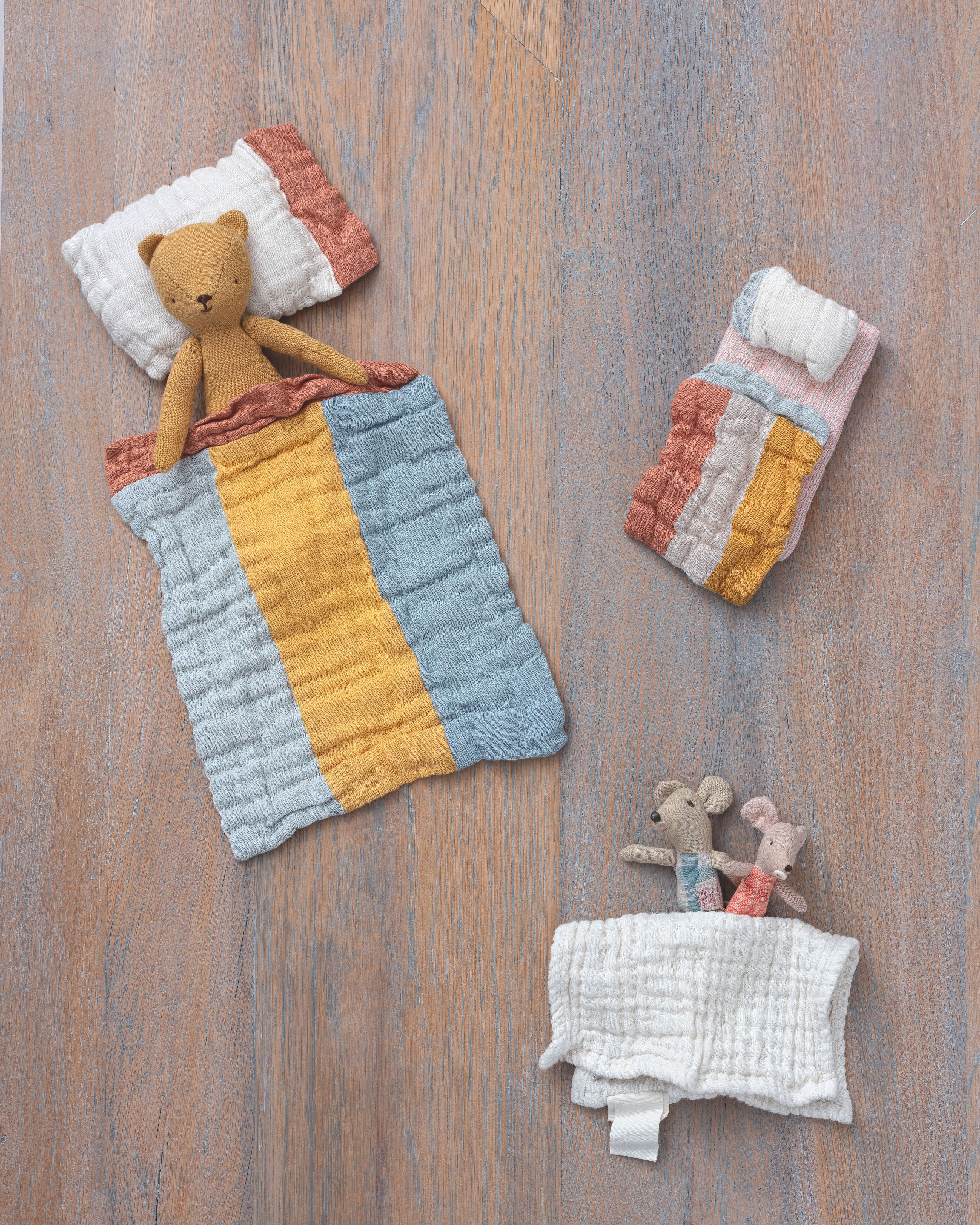 Dolls pram blanket and pillow set hot sale